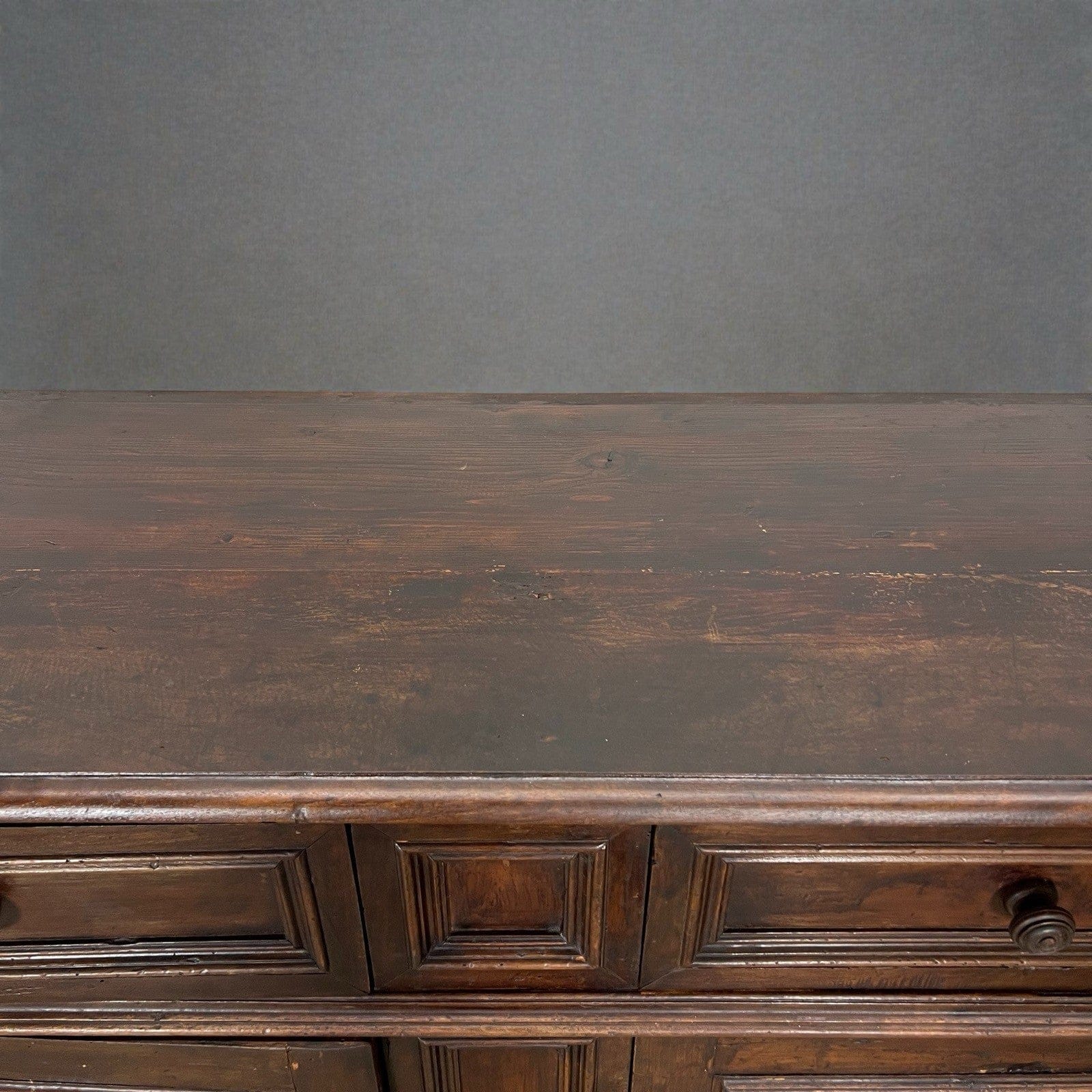 Antica credenza italiana in legno massello Stile rinascimentale d'epoca '800 Categoria  Servante - Servantini