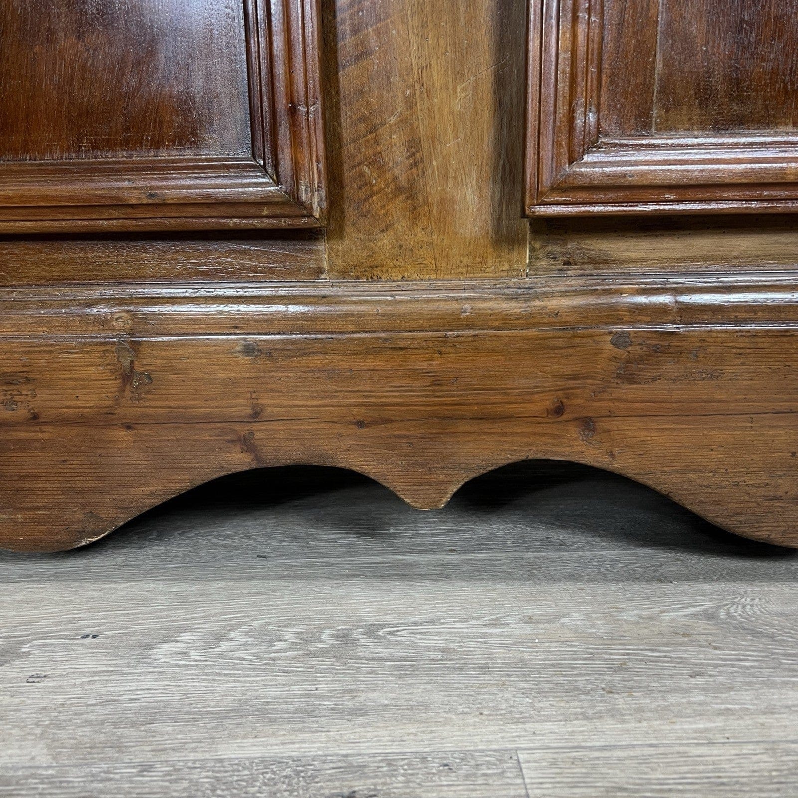 Antica Credenza Madia Servante Italiana d' Epoca 800 in legno di noce Stretta Categoria  Servante - Servantini