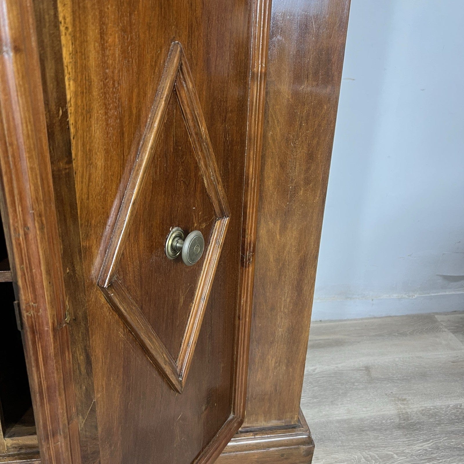 Antica Credenza Madia Servante Italiana d' Epoca 800 in legno di noce Stretta Categoria  Servante - Servantini