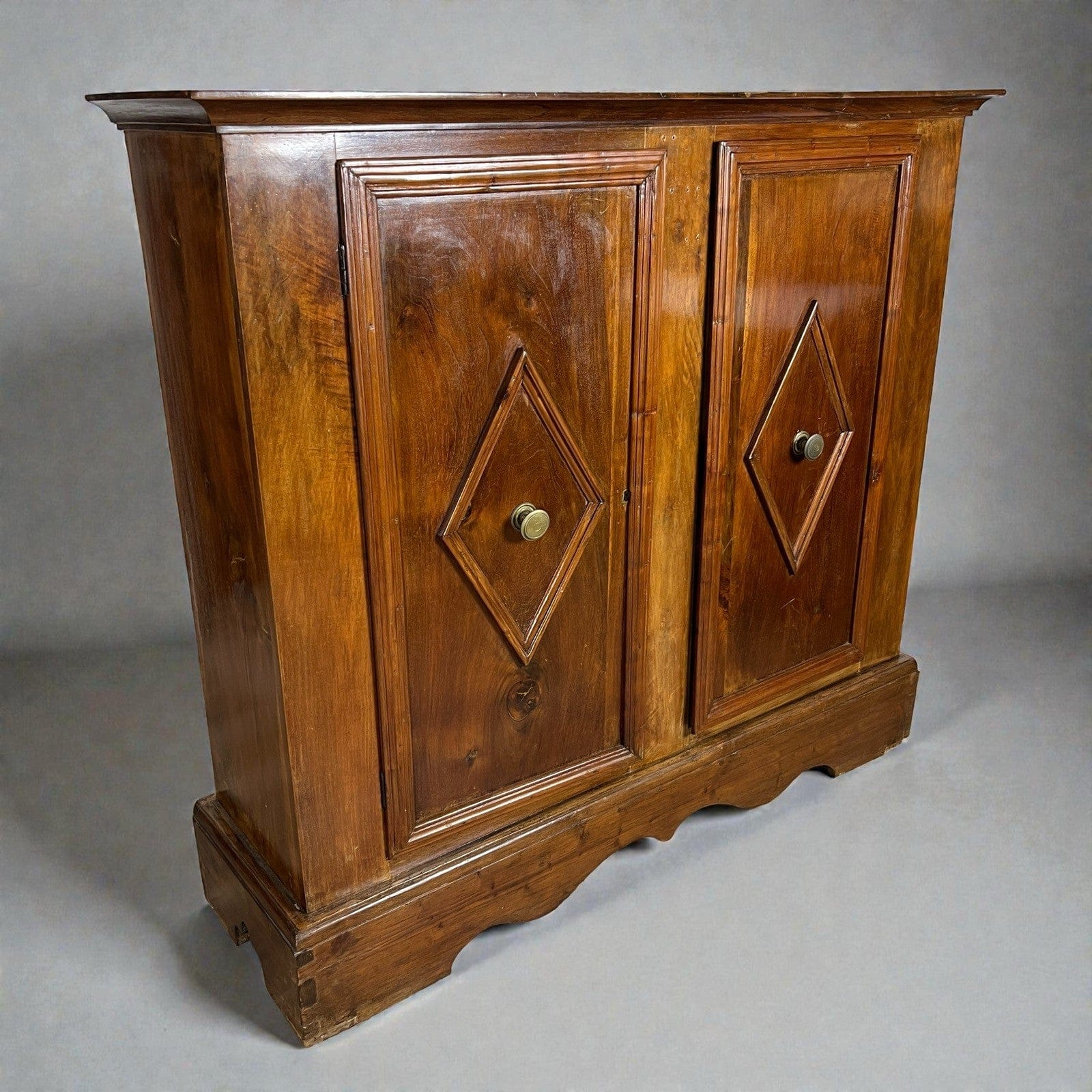 Antica Credenza Madia Servante Italiana d' Epoca 800 in legno di noce Stretta Categoria  Servante - Servantini