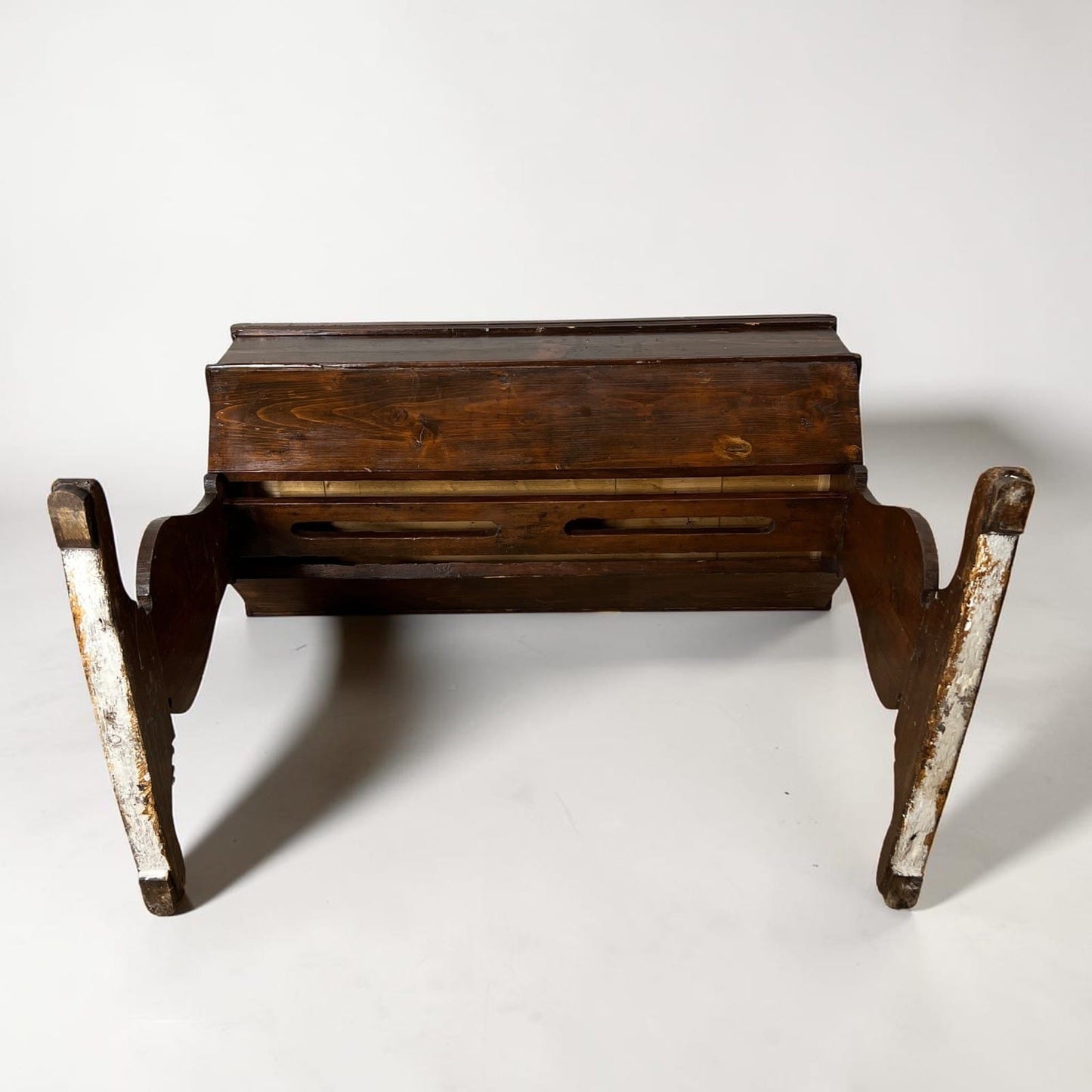 Antica Culla in legno Fioriera lettino d'epoca 800 Portavaso Madia Arte Povera Categoria  Casse & Bauli