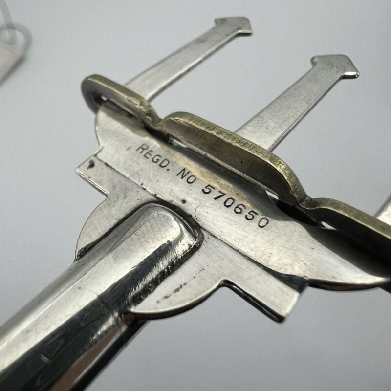 Antica forchetta a molla vecchia posata in Silver plated epoca 800 per pane Categoria  Sheffield & Argento