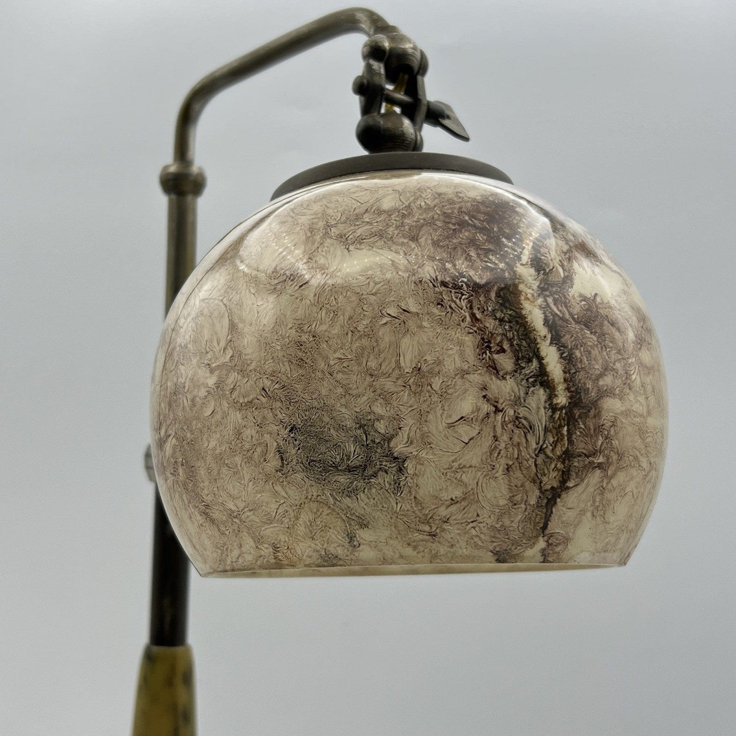 Antica lampada da tavolo scrivania ministeriale in ottone Anni '40  Ministero Categoria  Lampade Appliques