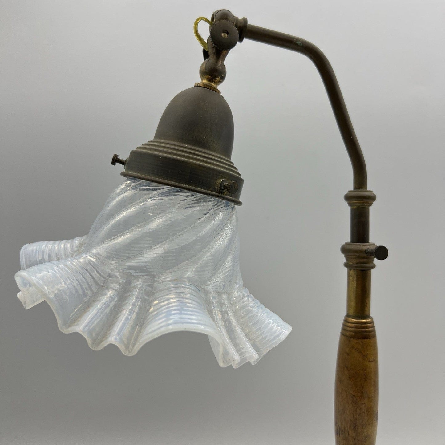 Antica lampada Ministero in otone da tavolo scrivania ministeriale Anni 30 '40 Categoria  Lampade Appliques