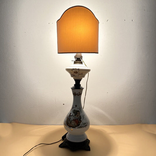 Antica Lampada tipo petrolio vintage in vetro Opalino e Bronzo Lume a olio Categoria  Lampade Appliques