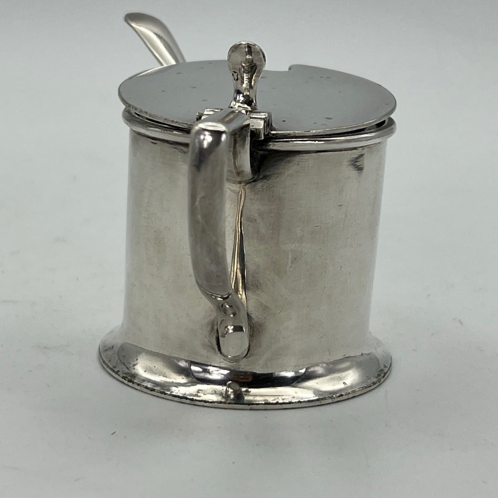 Antica mostardiera in Argento Silver Plated da tavola con cucchiaino epcoa 1920 Categoria  Sheffield & Argento