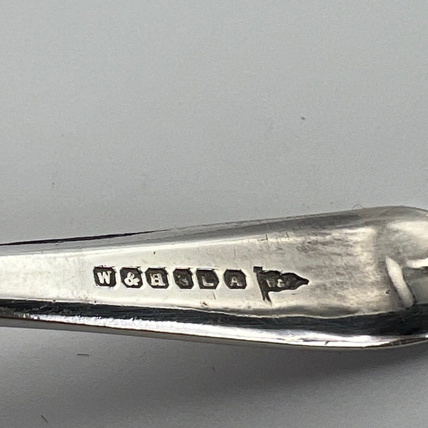 Antica mostardiera in Argento Silver Plated da tavola con cucchiaino epcoa 1920 Categoria  Sheffield & Argento