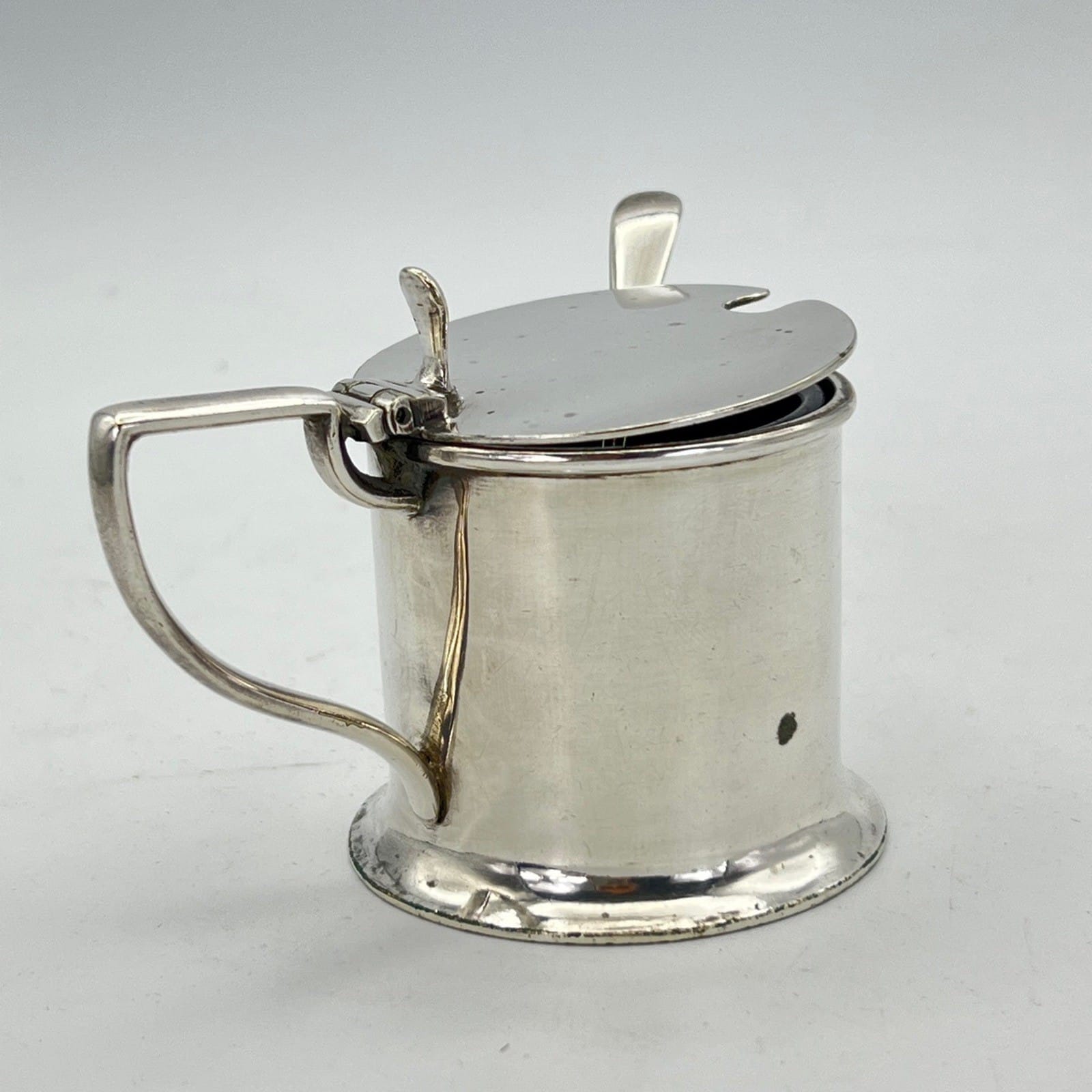 Antica mostardiera in Argento Silver Plated da tavola con cucchiaino epcoa 1920 Categoria  Sheffield & Argento