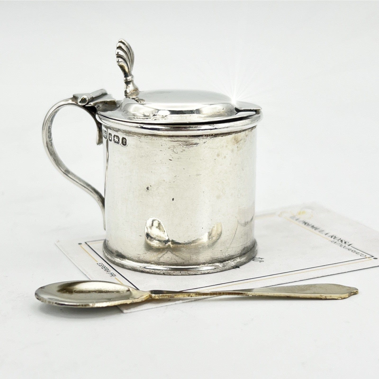 Antica mostardiera in Argento sterling silver 925 da tavola con cucchiaino 1897 Categoria  Sheffield & Argento