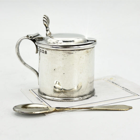 Antica mostardiera in Argento sterling silver 925 da tavola con cucchiaino 1897 Categoria  Sheffield & Argento
