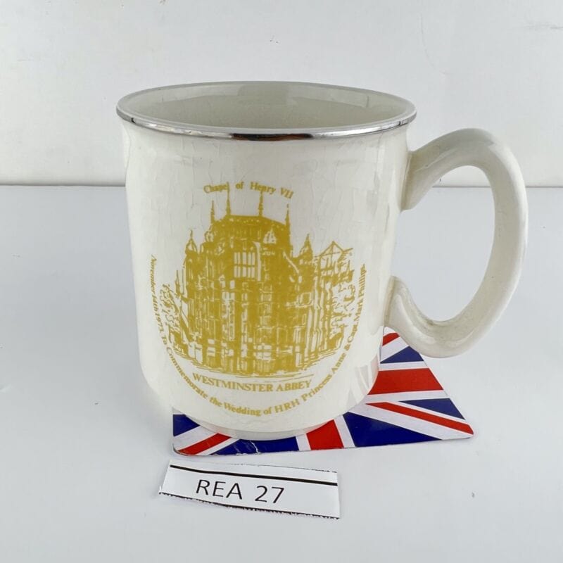 Antica Mug Portapenne Inglese Matrimonio Principessa Anna Casa Reale Anno 1973 Categoria  Boccali