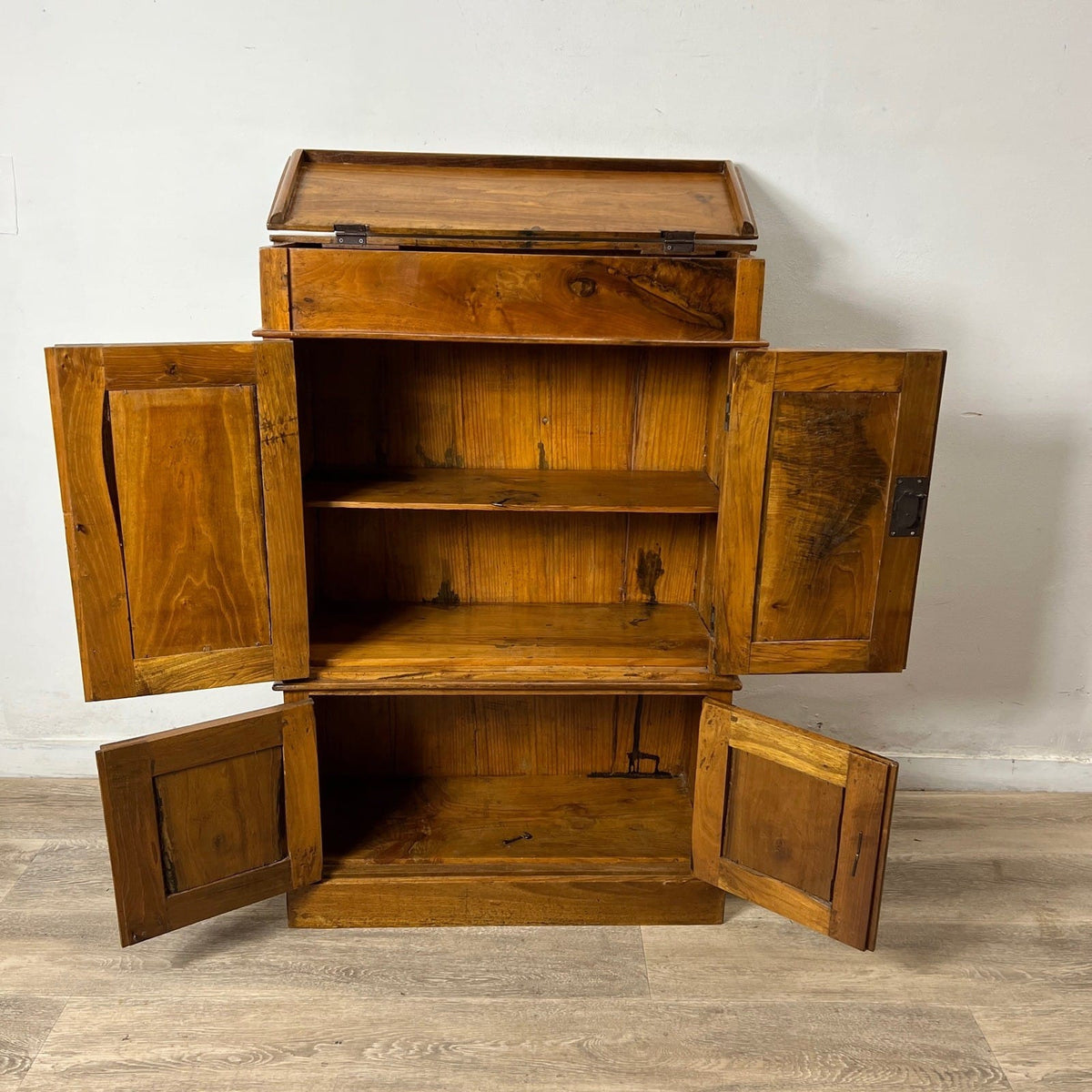 Antica Piccola Libreria Credenza in legno di noce Mobile Credenzina Madia Categoria  Vetrine