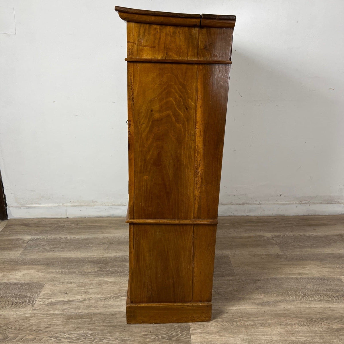 Antica Piccola Libreria Credenza in legno di noce Mobile Credenzina Madia Categoria  Vetrine