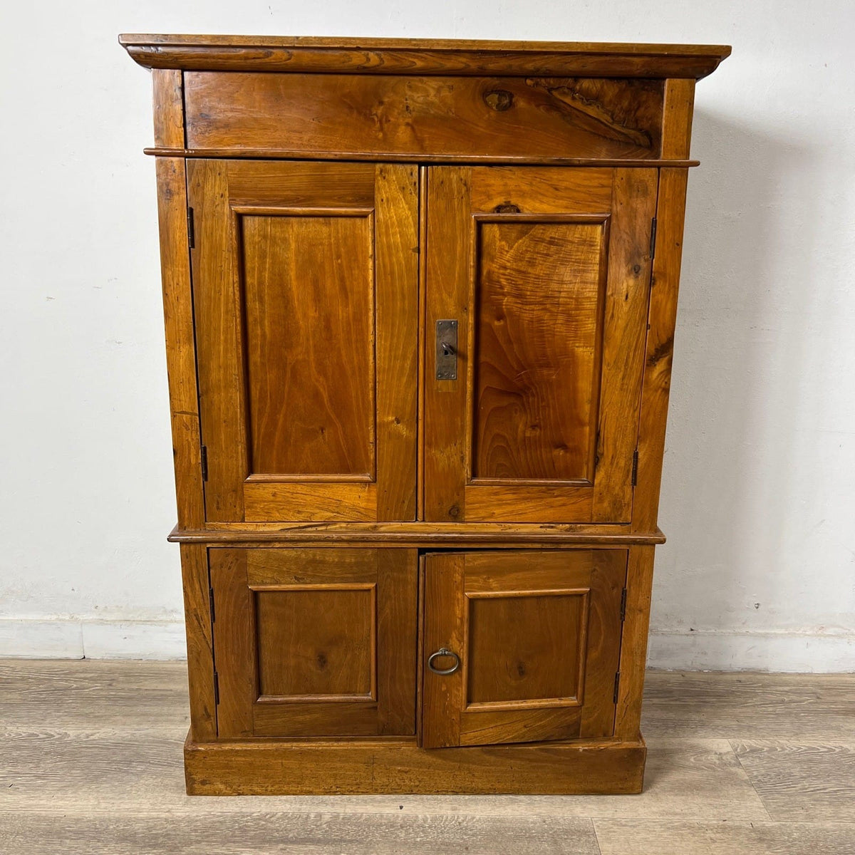 Antica Piccola Libreria Credenza in legno di noce Mobile Credenzina Madia Categoria  Vetrine