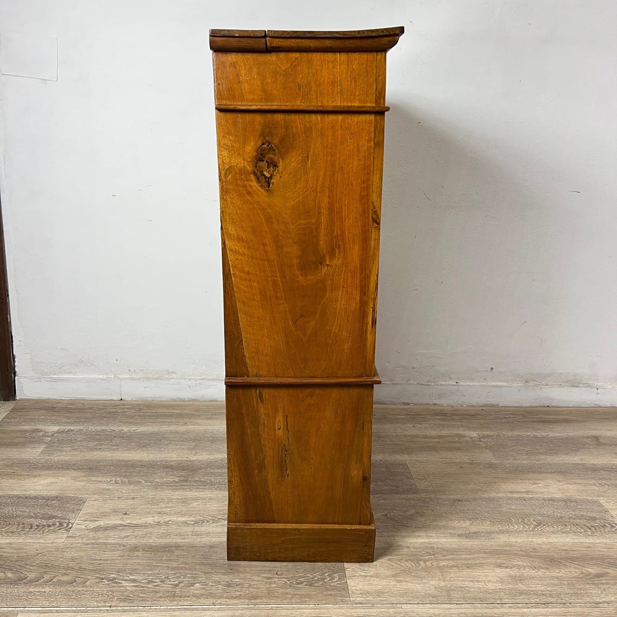 Antica Piccola Libreria Credenza in legno di noce Mobile Credenzina Madia Categoria  Vetrine