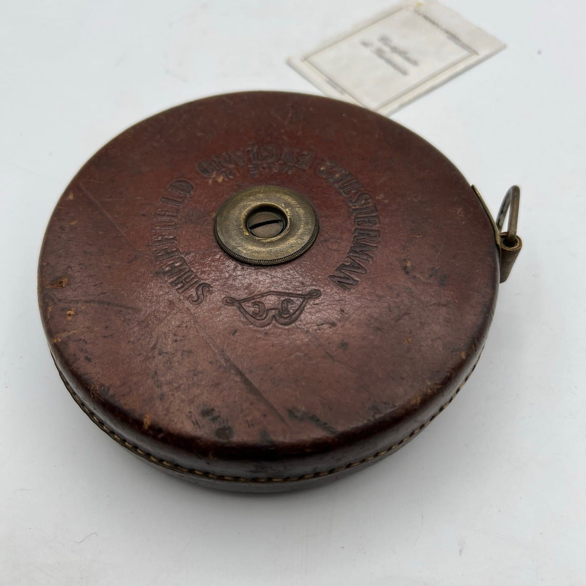 Antica Rullina metrica in pelle nastro metro avvolgibile a rotella Inglese 1960 Categoria  Attrezzi e Strumenti
