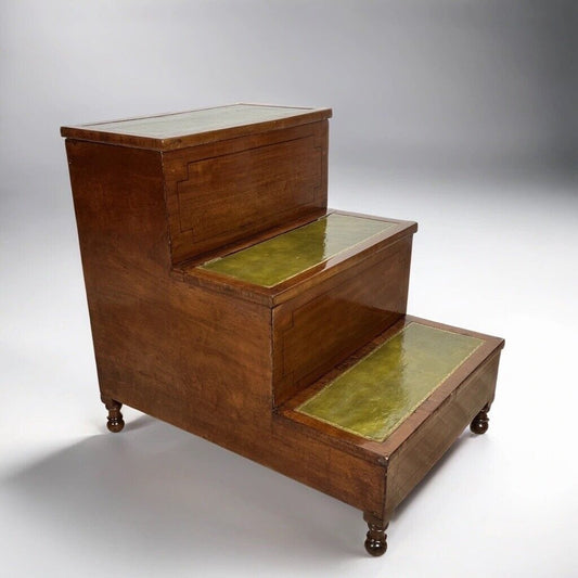 Antica Scaletta da biblioteca libreria scala  in mogano e pelle epoca 800 Categoria  Sgabelli - Pouf - Poggiapiedi