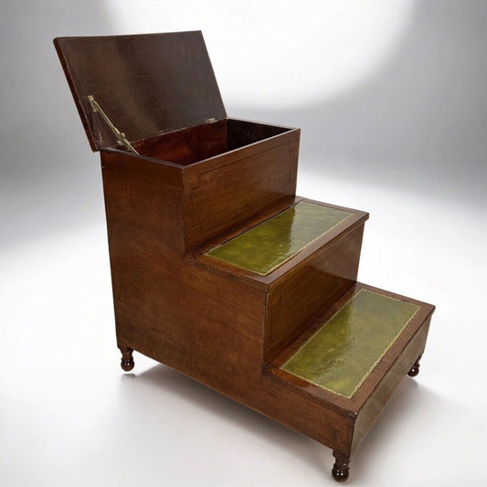 Antica Scaletta da biblioteca libreria scala  in mogano e pelle epoca 800 Categoria  Sgabelli - Pouf - Poggiapiedi