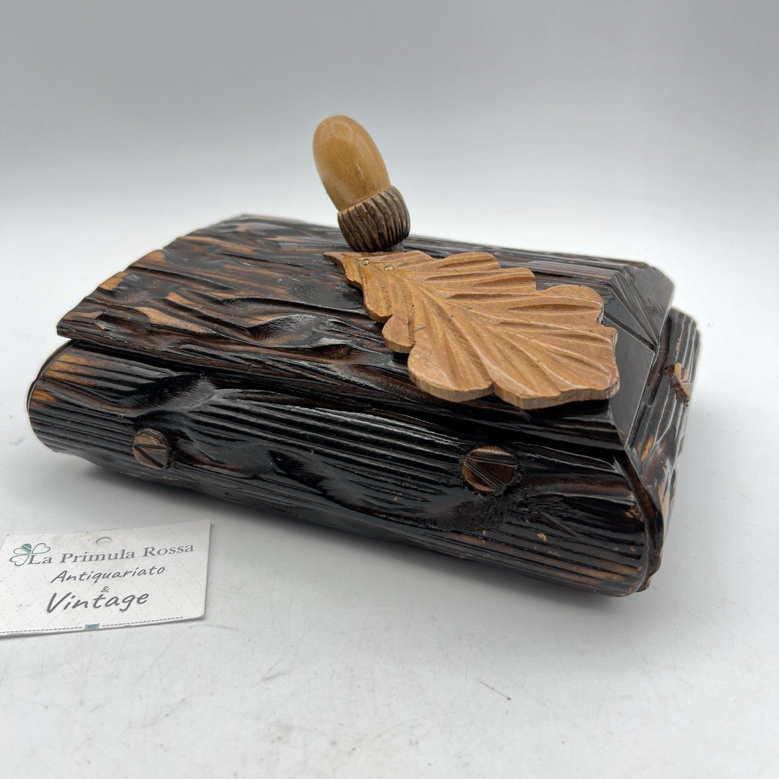 Antica Scatola in legno intagliata con coperchio Foglia Ghianda  contenitore Categoria  Carillon