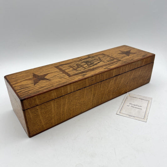 Antica Scatola lunga con coperchio in legno di Rovere Inglese Intarsiata Maggio Categoria  Scatole in legno