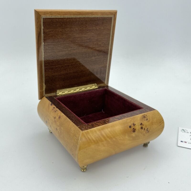 Antica Scatola sorrentina vintage portagioie in legno scatolina intarsiata 1950 Categoria  Scatole in legno