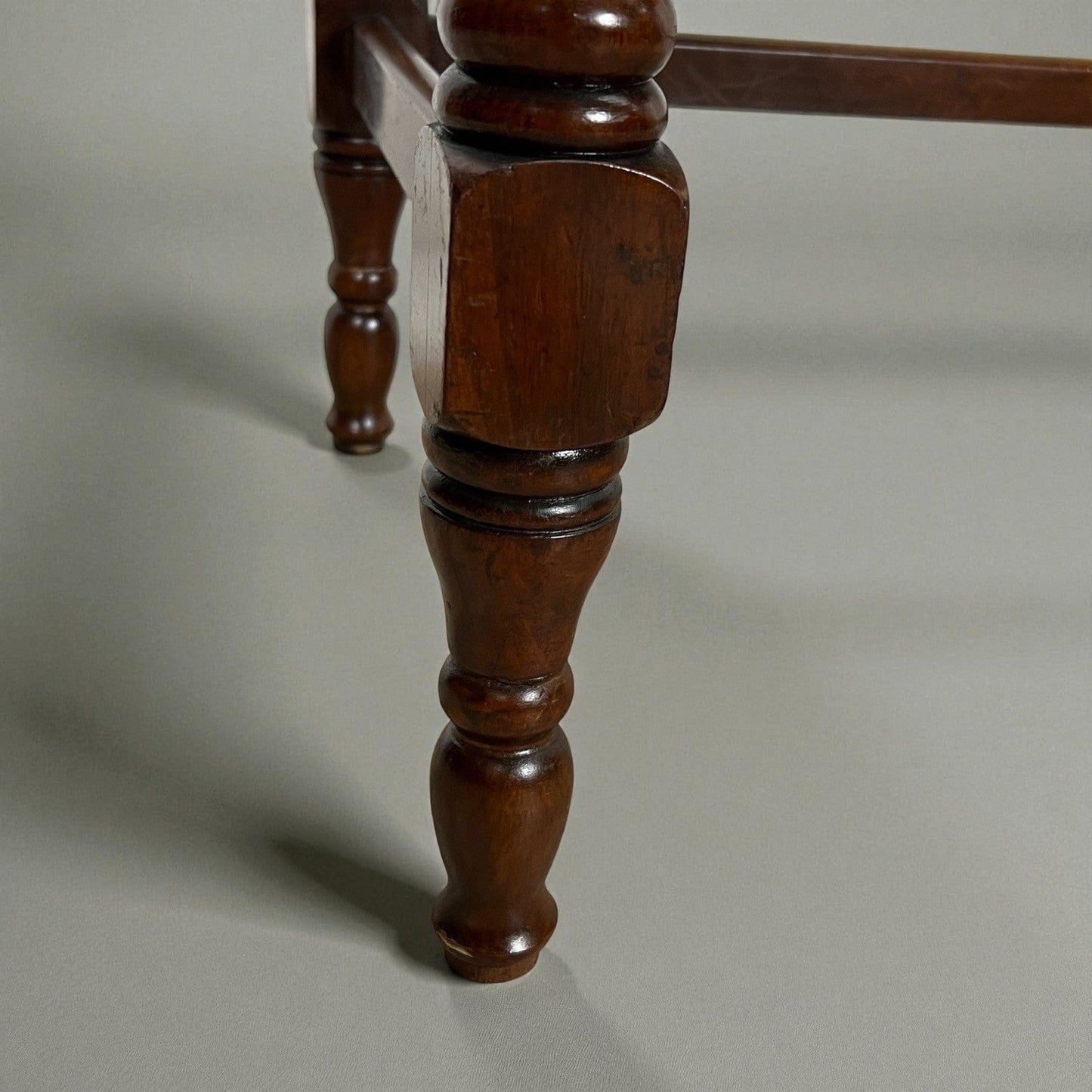 Antica scrivania piccolo scrittoio classica tavolo da ufficio con piano in pelle Categoria  Scrittoi & Ribalte