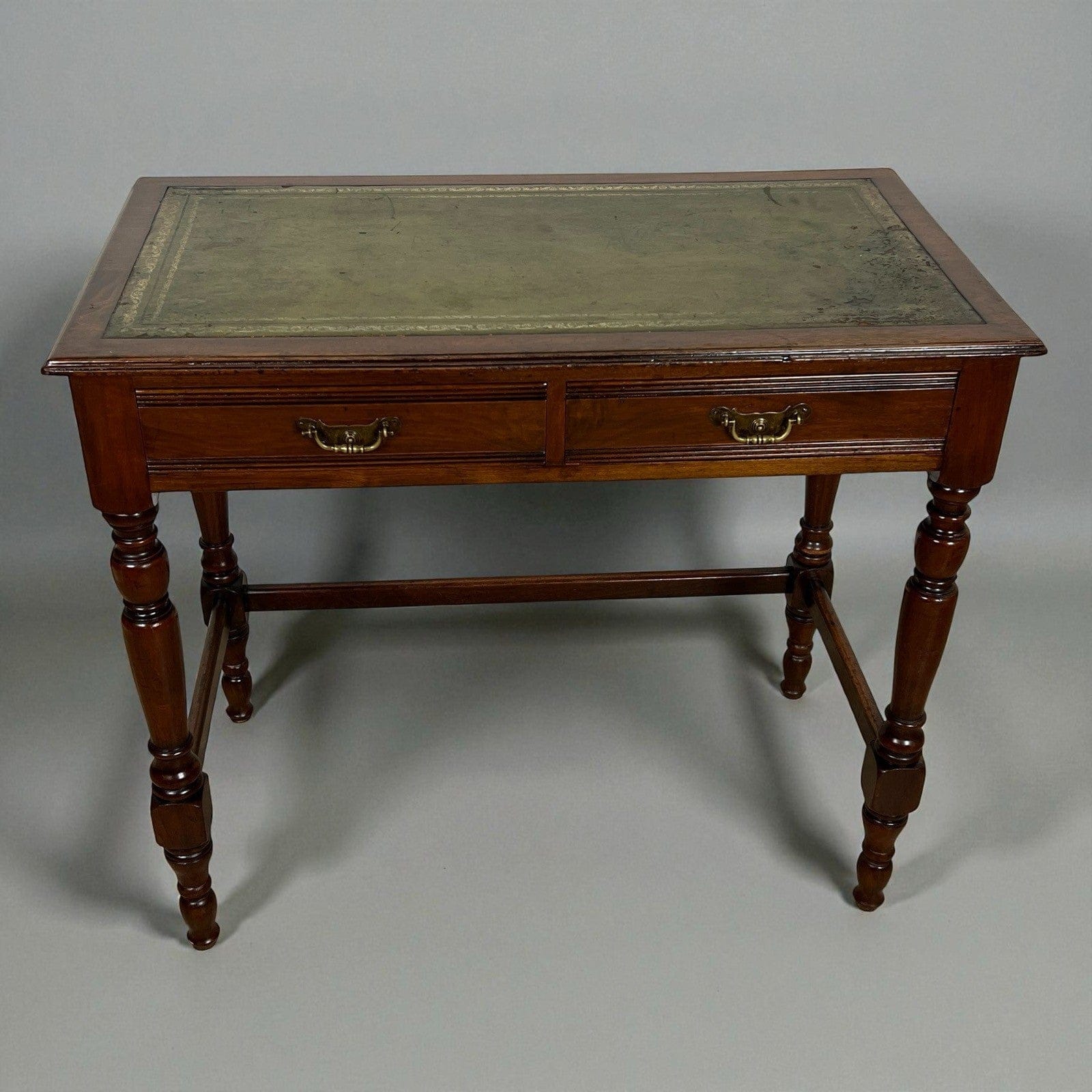 Antica scrivania piccolo scrittoio classica tavolo da ufficio con piano in pelle Categoria  Scrittoi & Ribalte