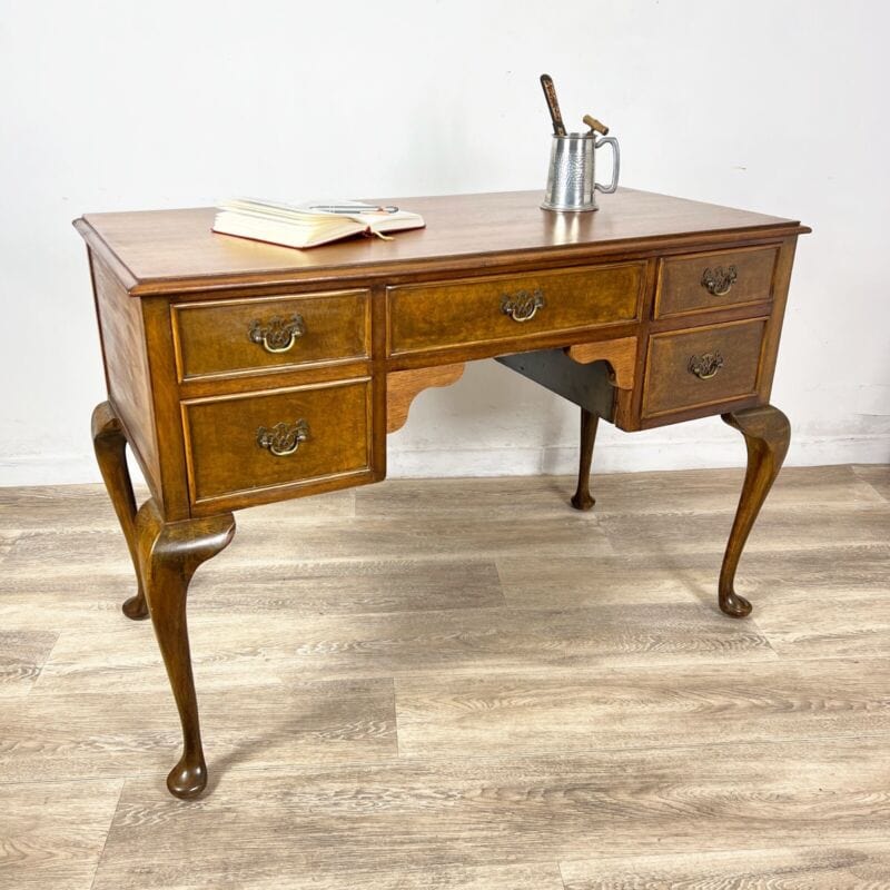 Antica scrivania scrittoio classico tavolo in legno stile Queen Anne per ufficio Categoria  Scrittoi & Ribalte