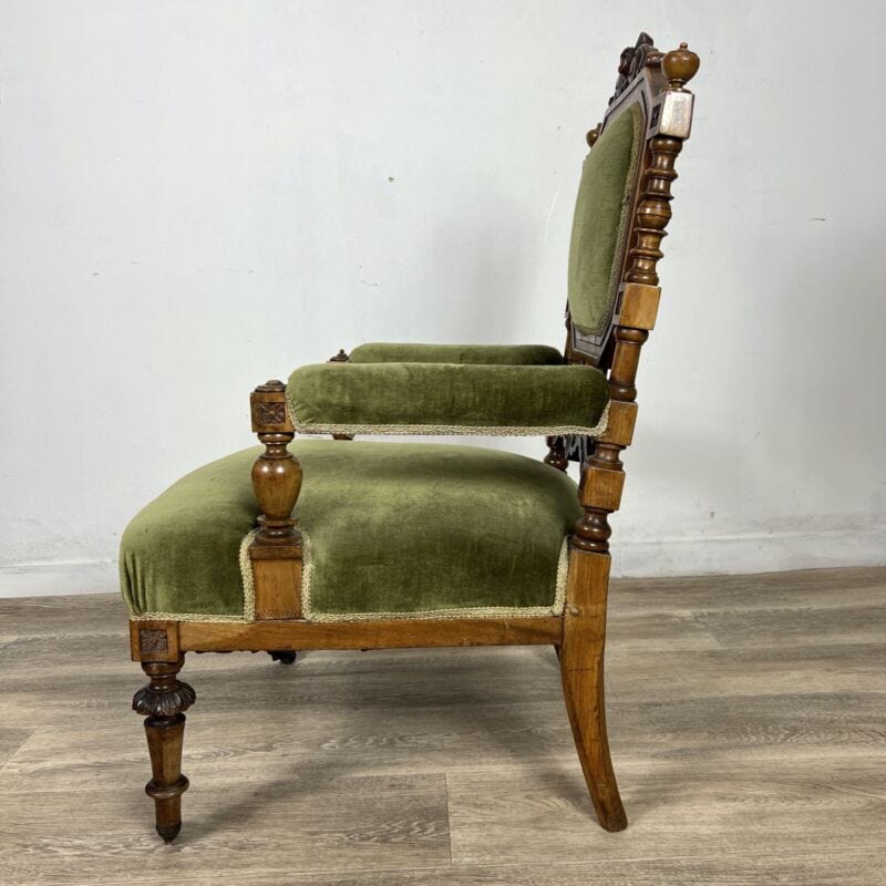 Antica sedia d'epoca 800 velluto verde con braccioli poltrona poltroncina cimasa Categoria  Sedie