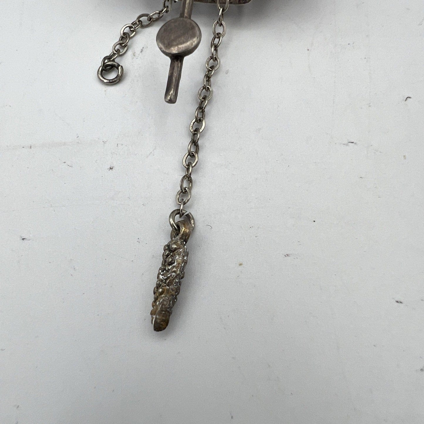 Antica spilla da collezione Pegasus anni '60 Orologio a Cucu Fermaglio Coro Categoria  Bigiotteria & Accessori