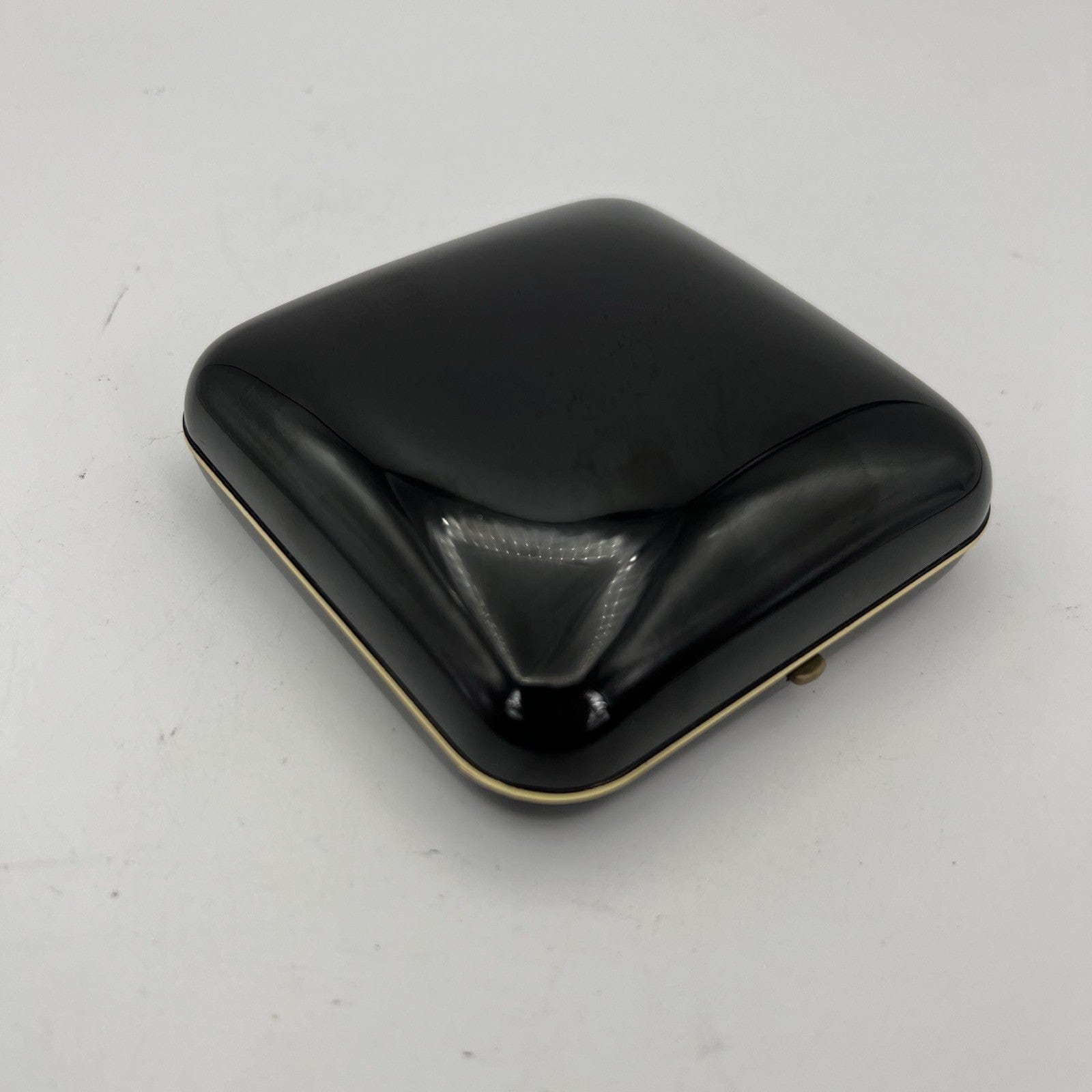 Antica spilla da collezione Pegasus anni '60 Orologio a Cucu Fermaglio Coro Categoria  Bigiotteria & Accessori