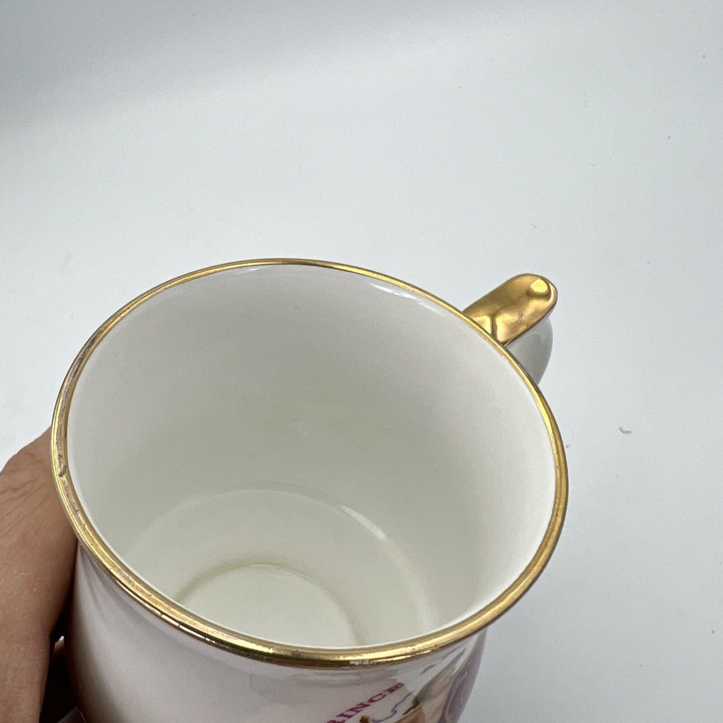 Antica Tazza da collezione in porcellana Nascita Principe William Casa Reale Categoria  Collezionismo:Collezioni diverse:Altro collezioni diverse