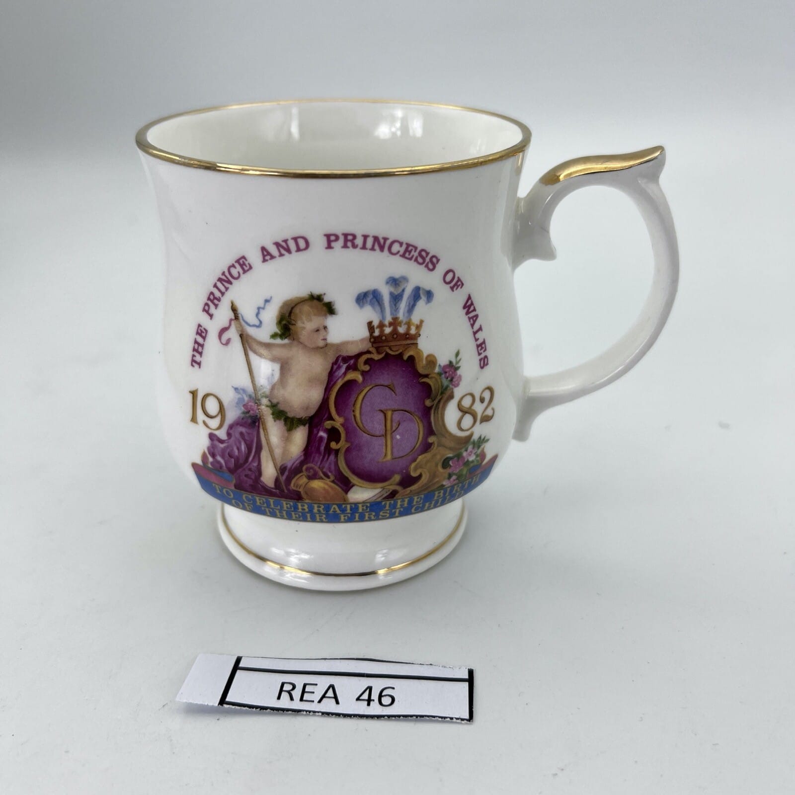 Antica Tazza da collezione in porcellana Nascita Principe William Casa Reale Categoria  Collezionismo:Collezioni diverse:Altro collezioni diverse