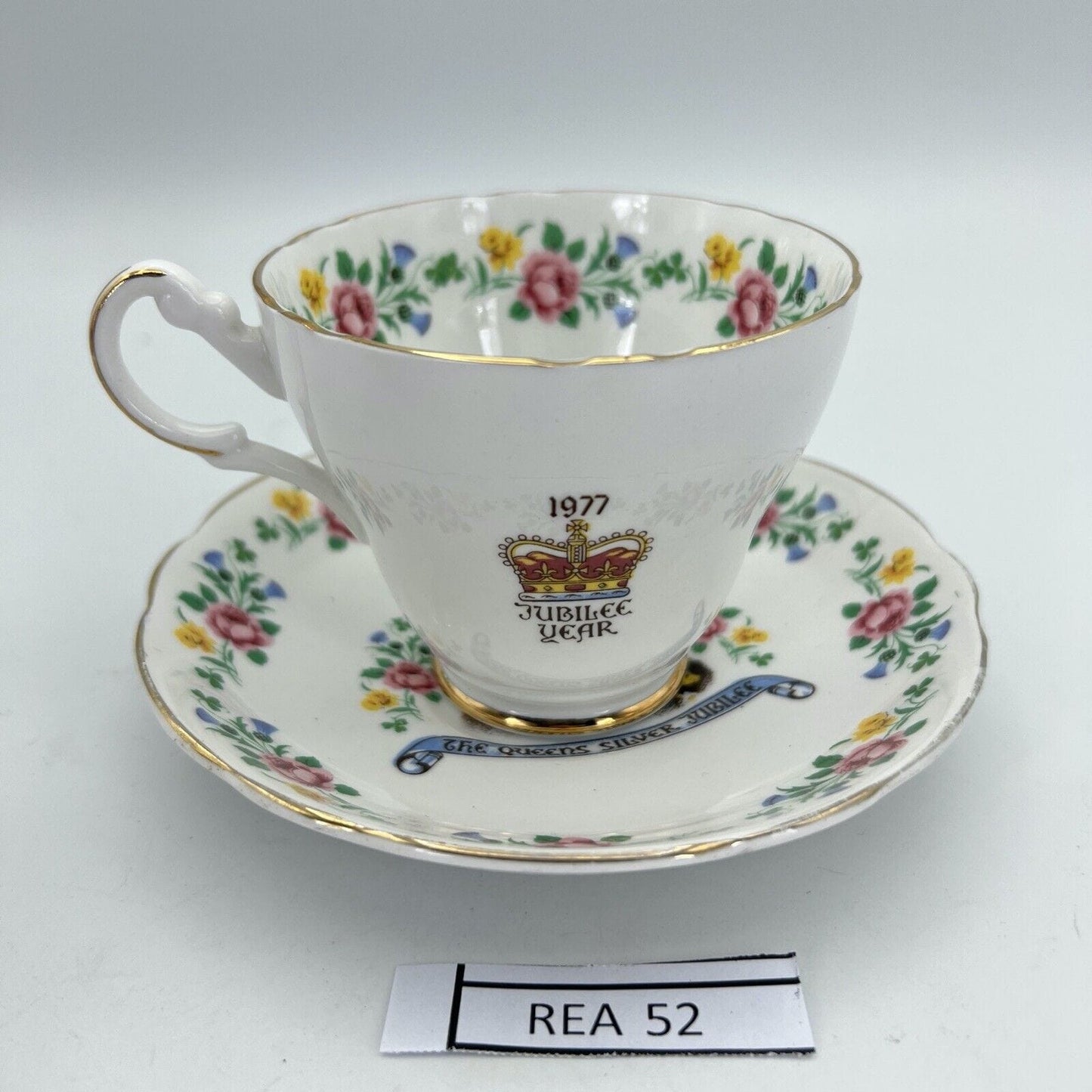 Antica Tazza da the Inglese Regina Elisabetta II Casa Reale commemorativa 1977 Categoria  Boccali