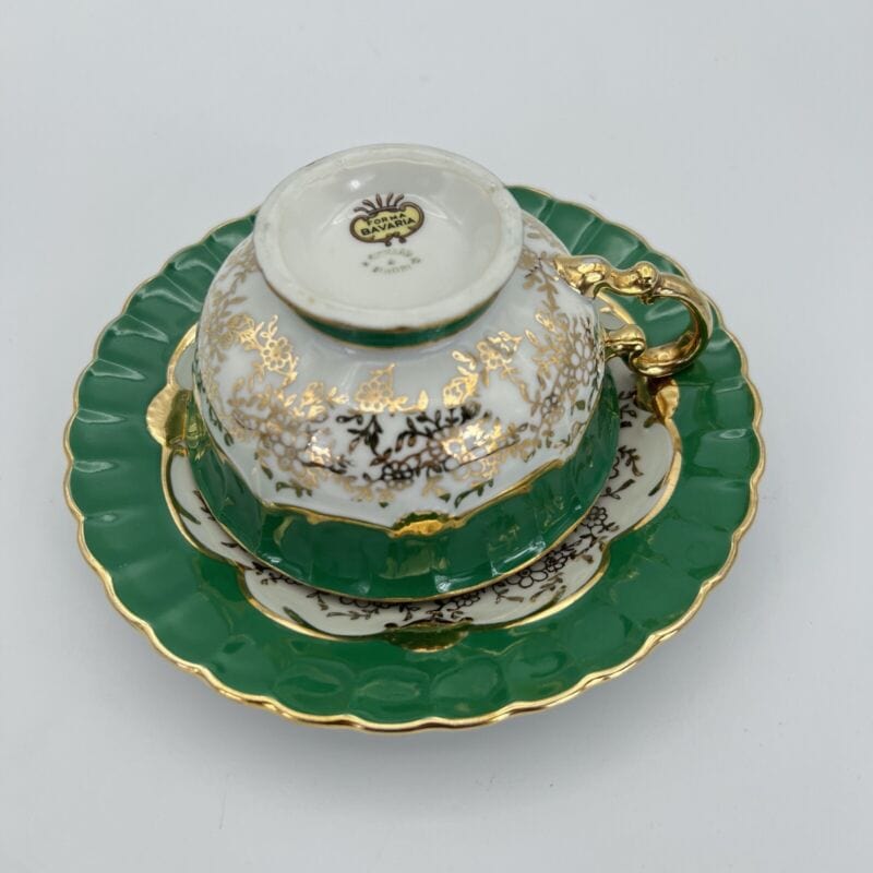 Antica Tazza da the te in porcellana Richard Ginori con piattino Fiori Verde Oro Categoria  Servizio tazze - Tazze