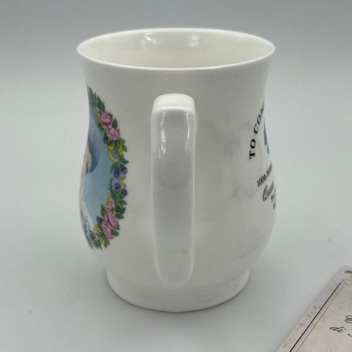 Antica Tazza Mug in Ceramica Inglese Regina Madre Elisabetta Casa Reale 100 anni Categoria  Boccali