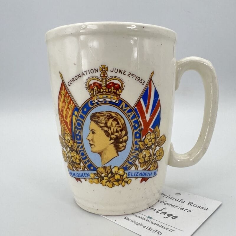 Antica Tazza Mug Inglese in ceramica Elisabetta II Casa Reale commemorativa 1953 Categoria  Ceramiche e Porcellane