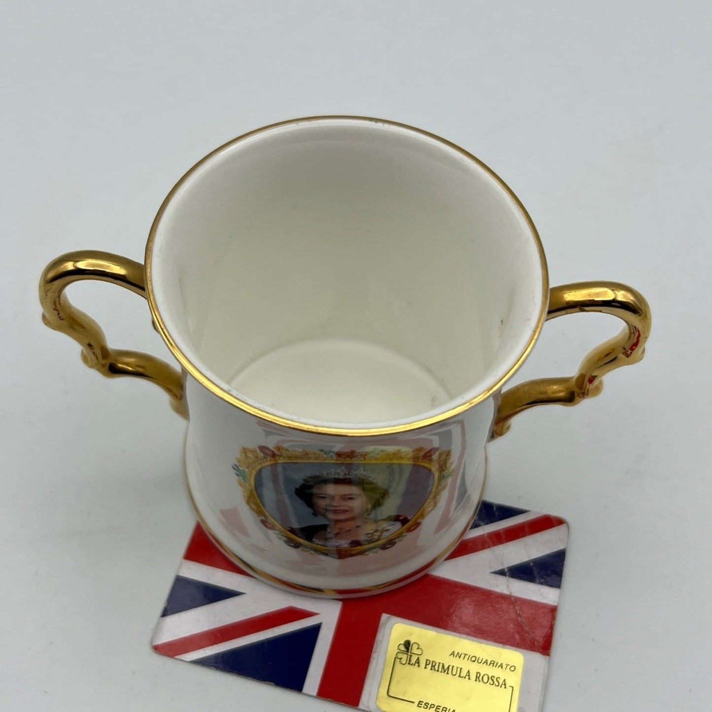 Antica Tazza Mug Inglese Regina Elisabetta II Casa Reale 50° anniversario 2002 Categoria  Boccali