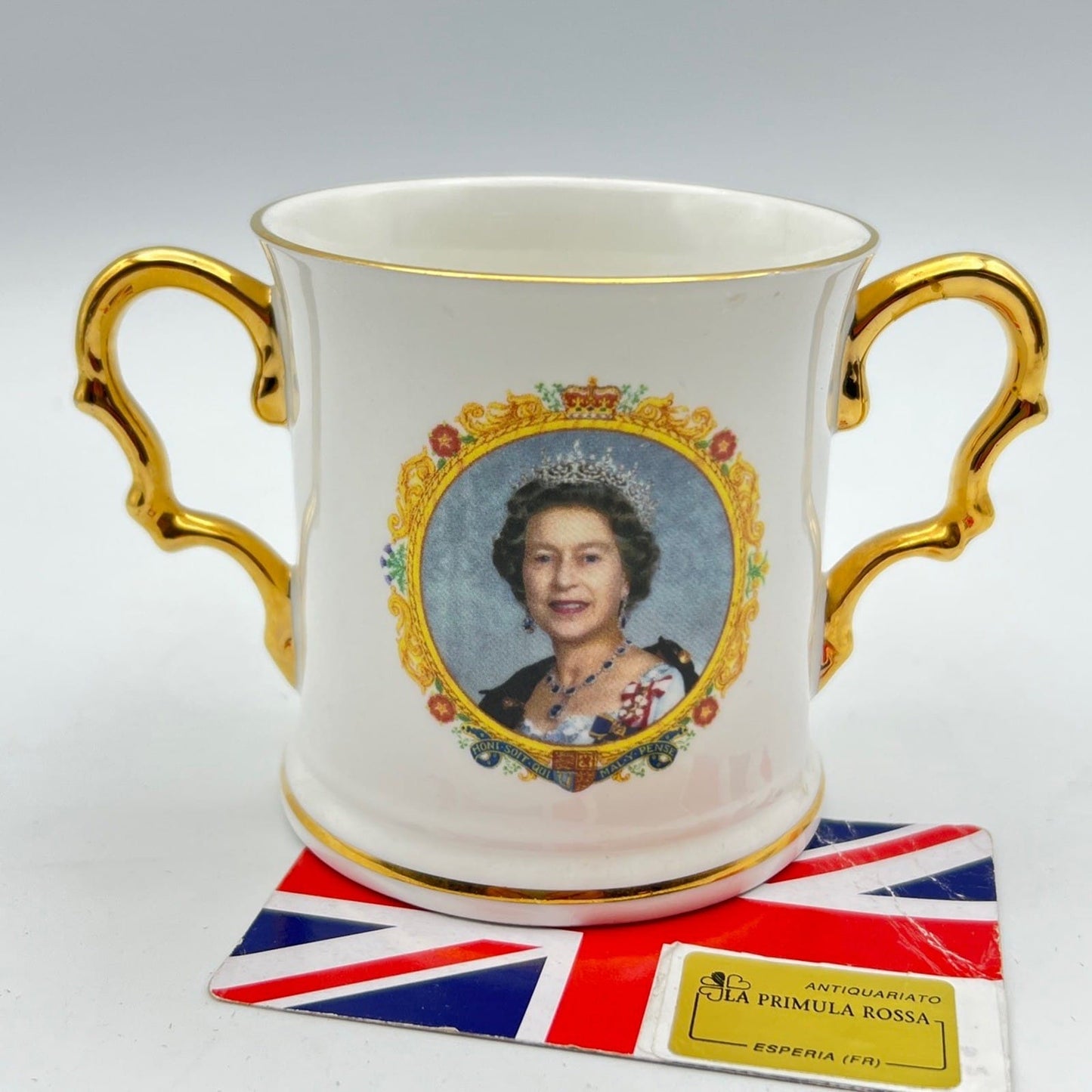 Antica Tazza Mug Inglese Regina Elisabetta II Casa Reale 50° anniversario 2002 Categoria  Boccali