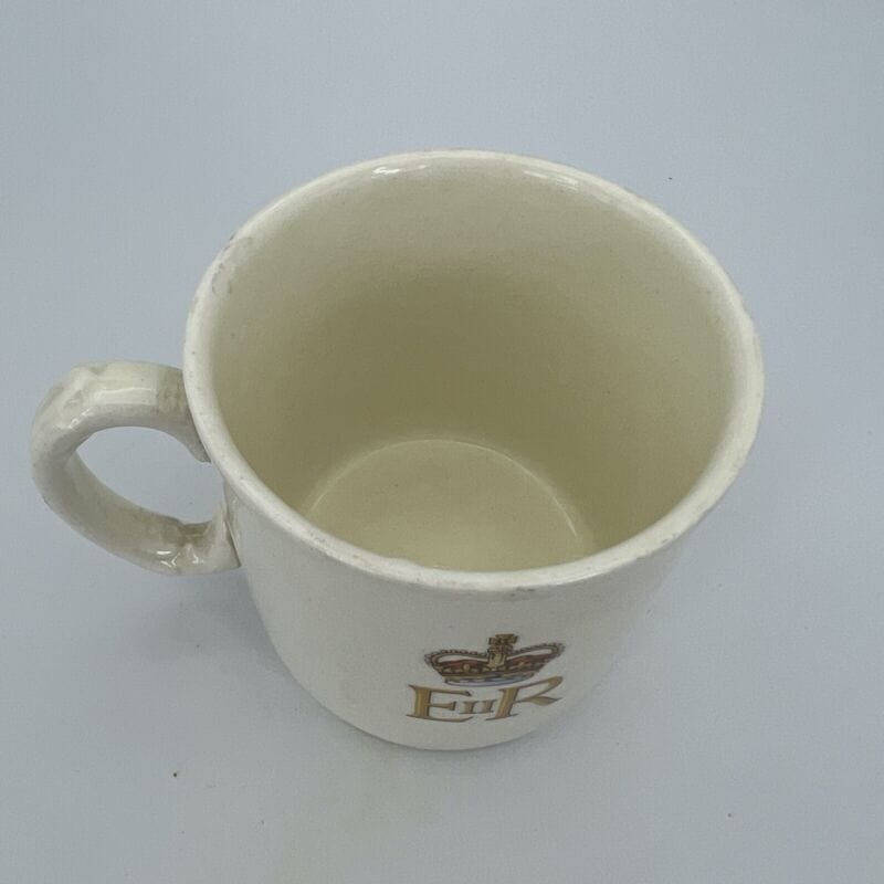 Antica Tazza Mug Inglese Regina Elisabetta II Casa Reale commemorativa 1953 Categoria  Ceramiche e Porcellane