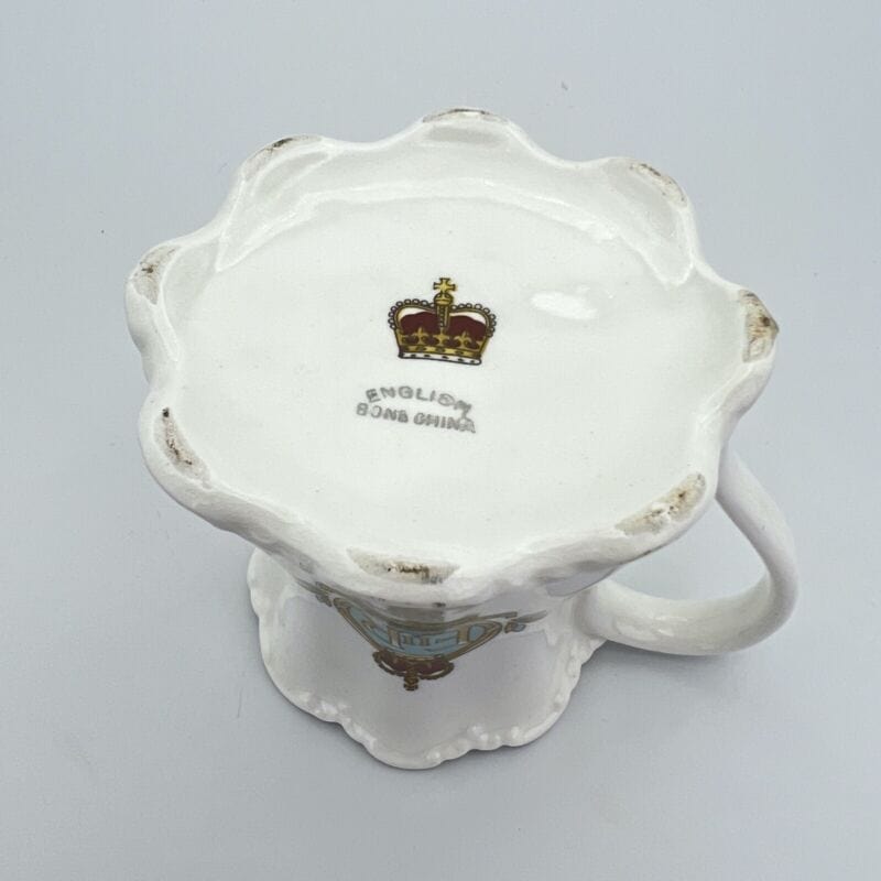 Antica Tazza Mug Inglese Regina Elisabetta II Casa Reale commemorativa 1977 Categoria  Ceramiche e Porcellane