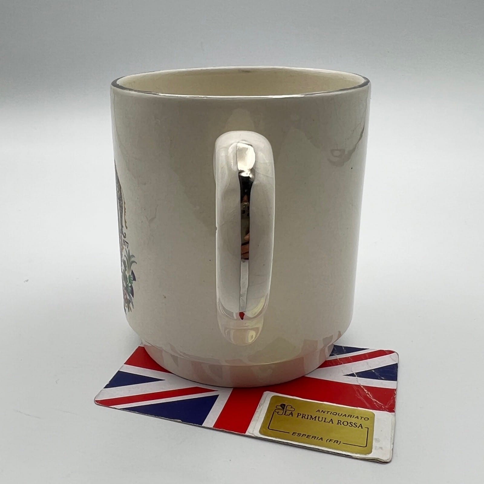 Antica Tazza Mug Inglese Regina Elisabetta II Casa Reale commemorativa 1977 rea Categoria  Boccali