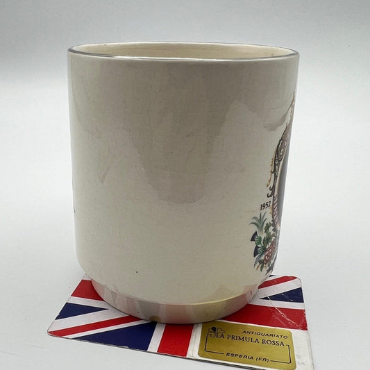 Antica Tazza Mug Inglese Regina Elisabetta II Casa Reale commemorativa 1977 rea Categoria  Boccali