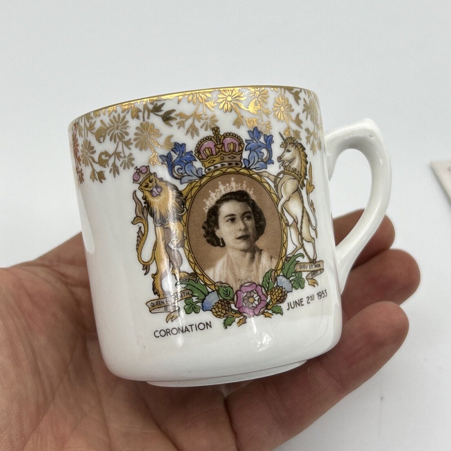 Antica Tazza Mug Inglese Regina Elisabetta II Casa Reale Incoronazione del 1953 Categoria  Boccali