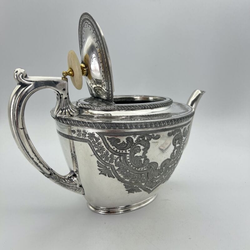 Antica Teiera inglese in argento silver plated sheffield caffettiera epoca 800 E Categoria  Sheffield & Argento