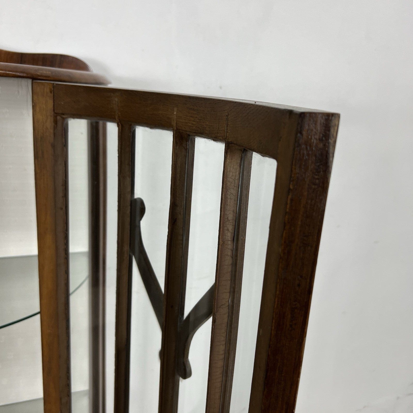 Antica Vetrina piccola cristalliera vetrinetta Stile Art Deco Anni '30 in Noce Categoria  Vetrine
