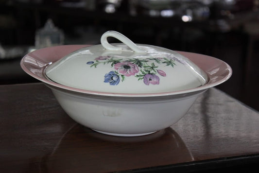 ANTICA ZUPPIERA INGLESE  IN CERAMICA  LEGUMIERA ANNI 40 COLORE ROSA E FIORI DECO Categoria  Zuppiere