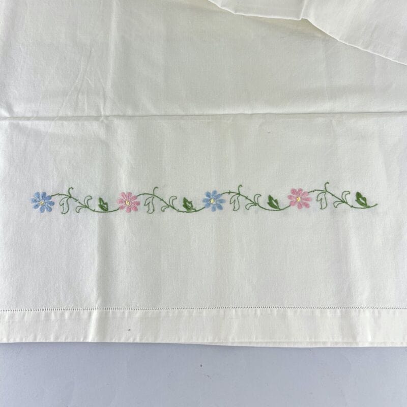 Antico Asciugamano bianco Anni 60 70 in misto Lino Ricamato fiori Vintage Retro Categoria  Corredo Pizzi e Tessuti