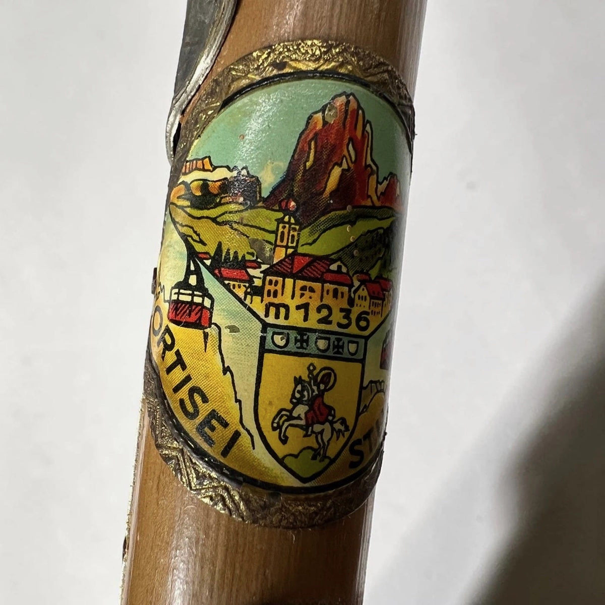 Antico Bastone da per passeggio vintage In legno medaglie Souvenir Escursionismo Categoria  Collezionismo:Collezioni diverse:Bastoni da passeggio