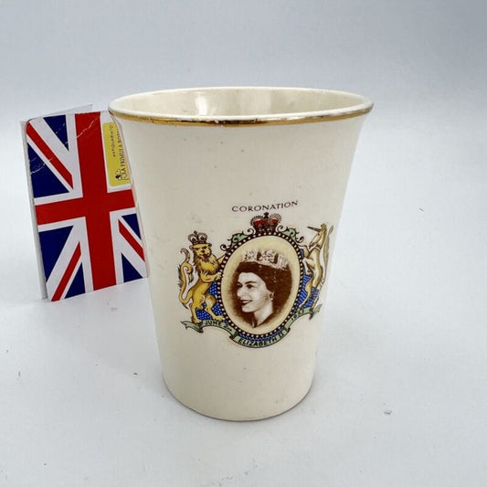 Antico Bicchiere Inglese Regina Elisabetta II Casa Reale commemorativa 1953 Categoria  Boccali